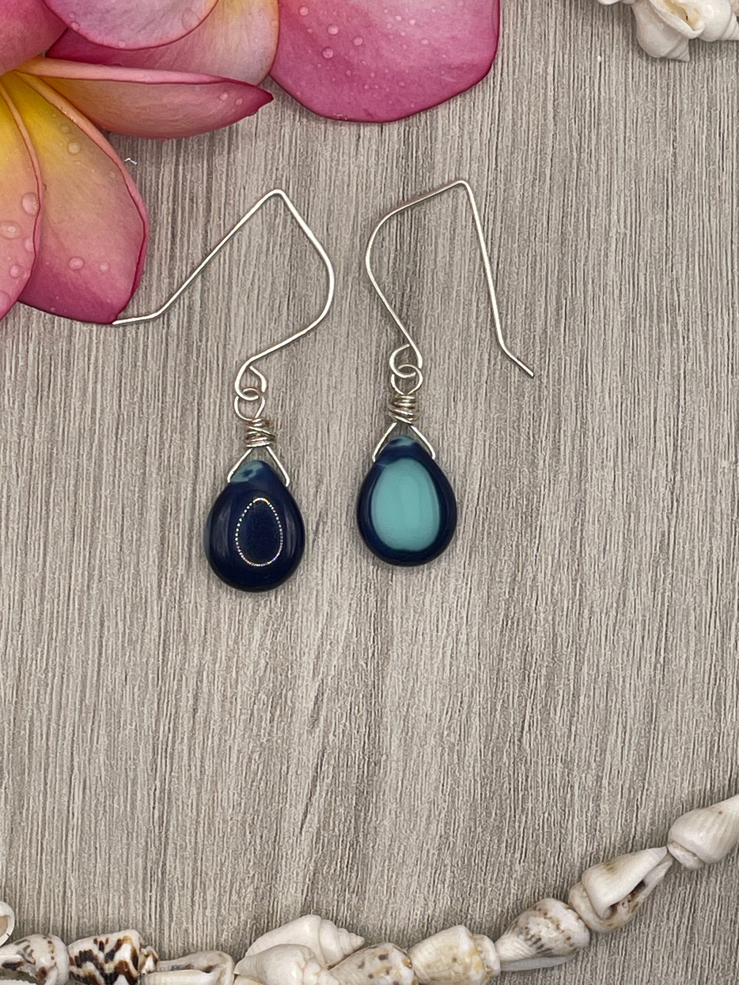 Table cut Pear Brio, Cobalt Turquoise Tie-Dye
