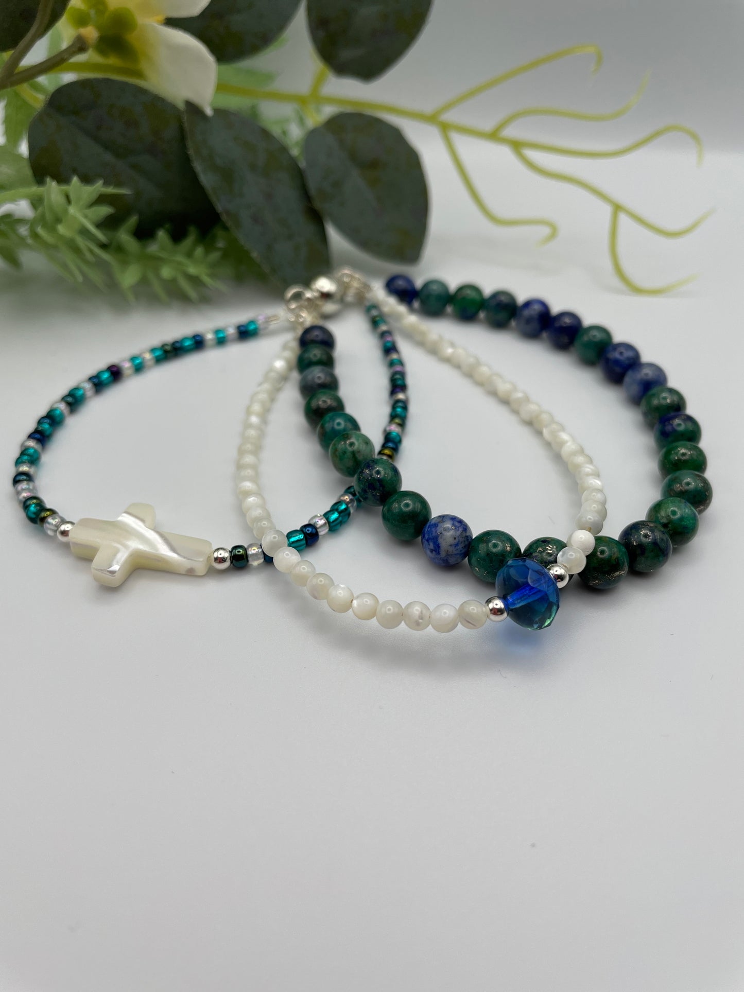 Mother of Pearl Cross 3-strand Bracelet